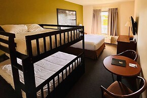 Super 8 by Wyndham Amherst NS