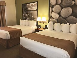 Super 8 by Wyndham Amherst NS