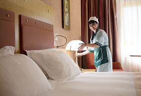 Holiday Inn Athens Attica Av. Airport West by IHG
