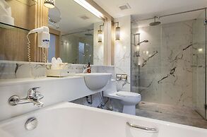 Katathani Phuket Beach Resort