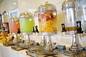 Katathani Phuket Beach Resort