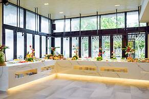 Katathani Phuket Beach Resort