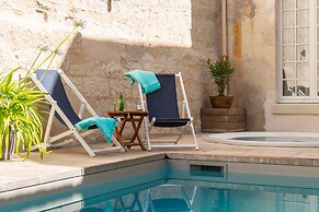 Hôtel Anne d'Anjou,The Originals Collection