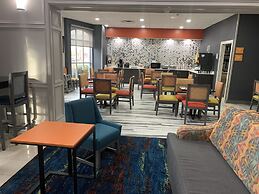 La Quinta Inn & Suites by Wyndham OKC North - Quail Springs
