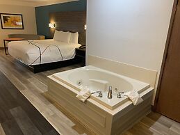 La Quinta Inn & Suites by Wyndham OKC North - Quail Springs