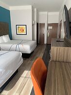 La Quinta Inn & Suites by Wyndham OKC North - Quail Springs