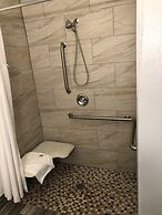 Comfort Inn & Suites Gatesville near Fort Cavazos