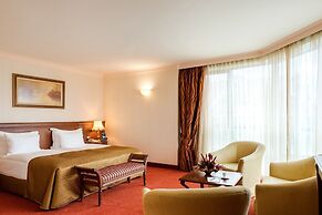 Crystal Palace Boutique Hotel