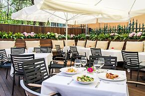 Crystal Palace Boutique Hotel