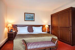 Crystal Palace Boutique Hotel