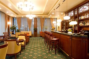 Crystal Palace Boutique Hotel