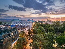 Crystal Palace Boutique Hotel