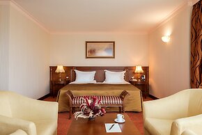 Crystal Palace Boutique Hotel