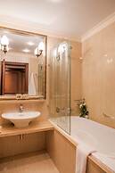 Crystal Palace Boutique Hotel