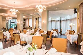 Crystal Palace Boutique Hotel