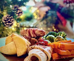 Stonecross Manor Hotel