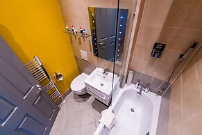 Stonecross Manor Hotel