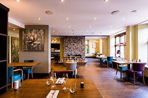 Stonecross Manor Hotel