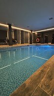 Stonecross Manor Hotel