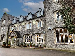 Stonecross Manor Hotel