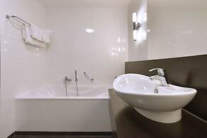 Van der Valk Hotel Sassenheim - Leiden