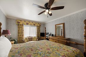 Carmel Inn And Suites