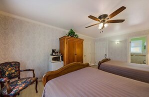 Carmel Inn And Suites