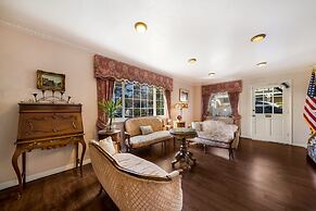 Carmel Inn And Suites