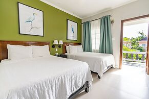 Travellers Beach Resort