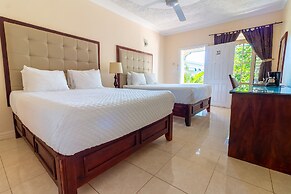 Travellers Beach Resort