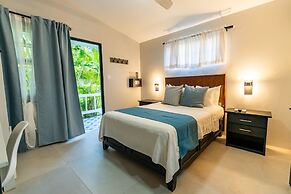 Travellers Beach Resort