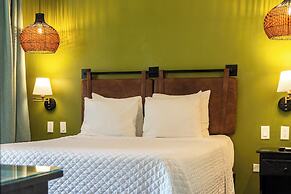 Travellers Beach Resort