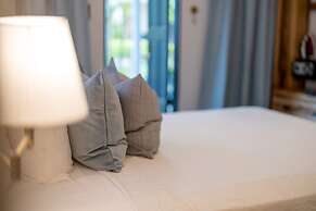 Travellers Beach Resort