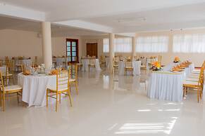 Travellers Beach Resort