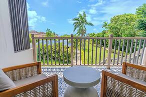 Travellers Beach Resort