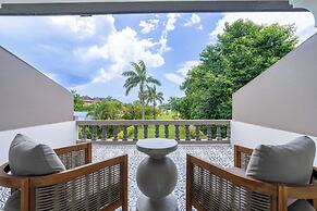 Travellers Beach Resort
