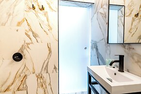 Travellers Beach Resort