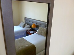 Hotel Embassy