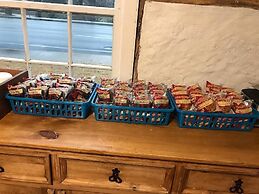 Fredericksburg Inn & Suites