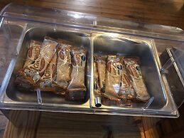 Fredericksburg Inn & Suites