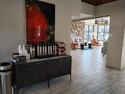 Fredericksburg Inn & Suites