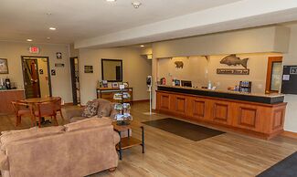 Clatskanie River Inn