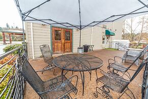 Clatskanie River Inn