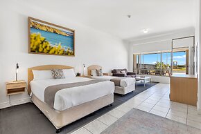 COAST motel and apartments