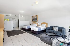 COAST motel and apartments