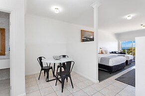 COAST motel and apartments