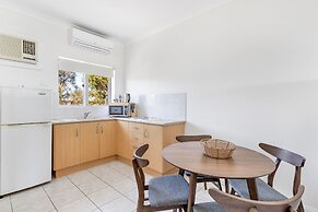 COAST motel and apartments