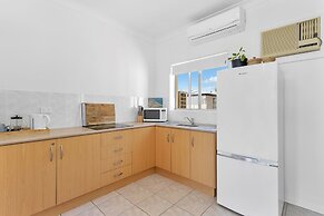 COAST motel and apartments