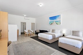 COAST motel and apartments