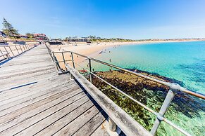 COAST motel and apartments